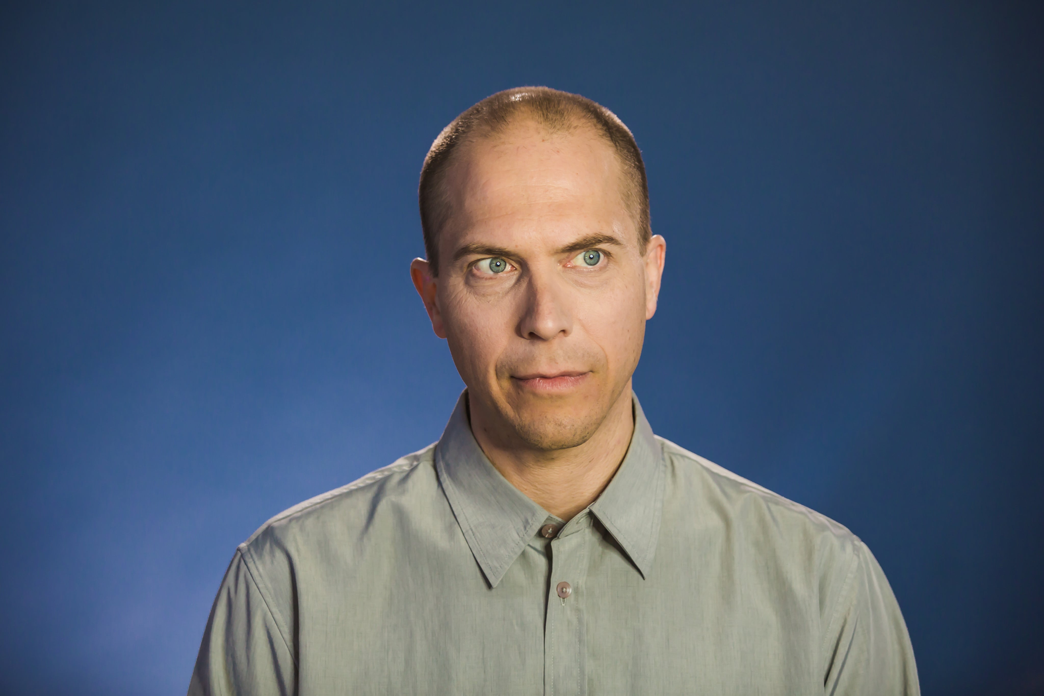files/man-looking-to-side.jpg